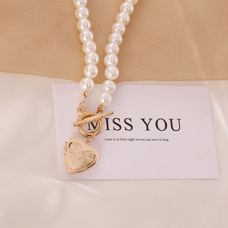 Retro Pearl Love Necklace – Vintage Style Pendant for Women