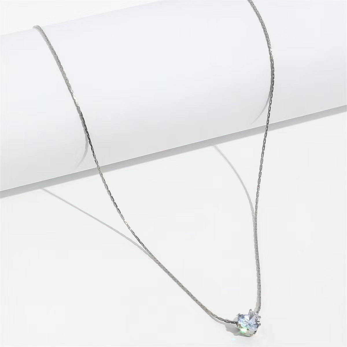Summer Love Necklace – Elegant Minimal Pendant for Women