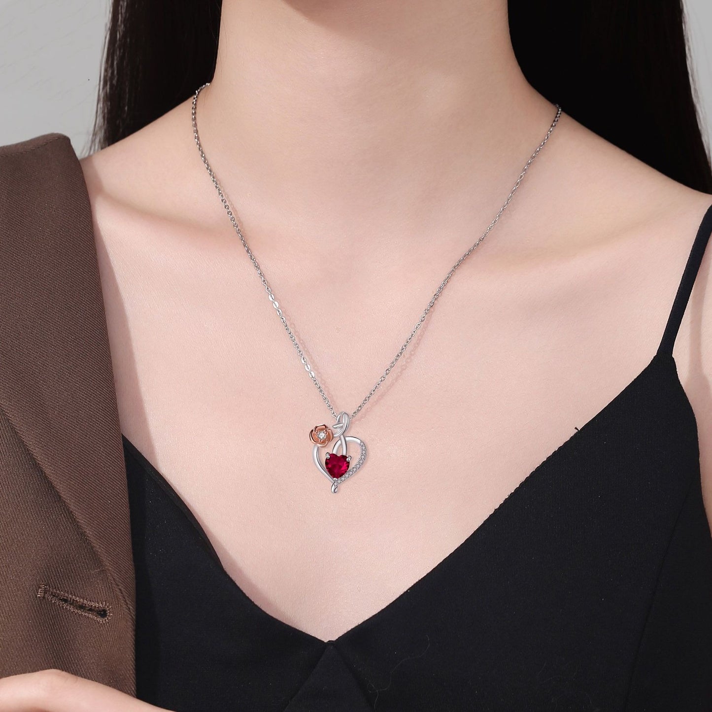 Rose Heart Pendant Necklace – Elegant Necklace for Women