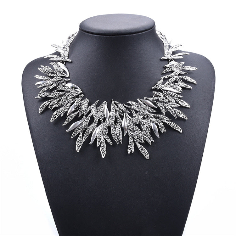 Crystal Short Necklace – Alloy Sparkle Chain for Women
