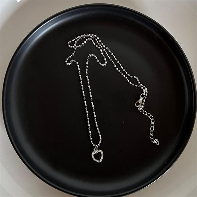 Vintage Pearl Butterfly Necklace – Love Pendant Chain for Women