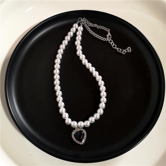 Vintage Pearl Butterfly Necklace – Love Pendant Chain for Women