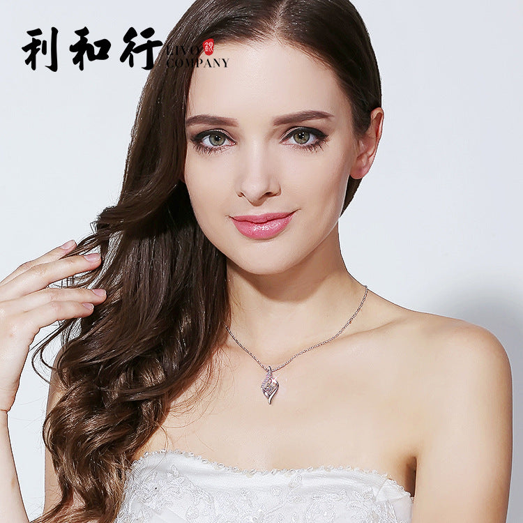 Silver Pendant Necklace – Elegant Fashion Chain for Women