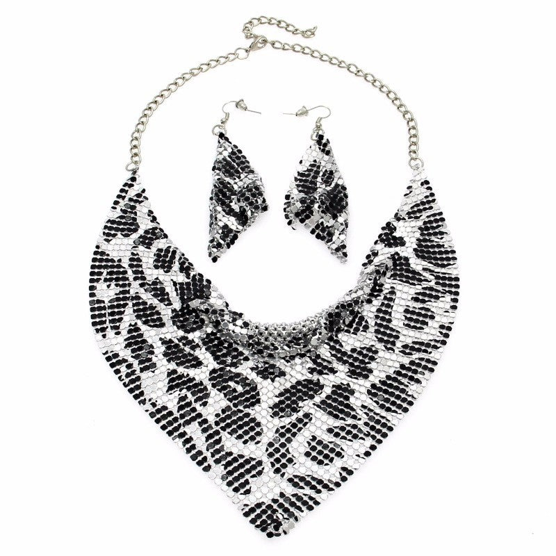 Metal Plate Necklace & Earrings Set - Statement Jewellery Set for Women