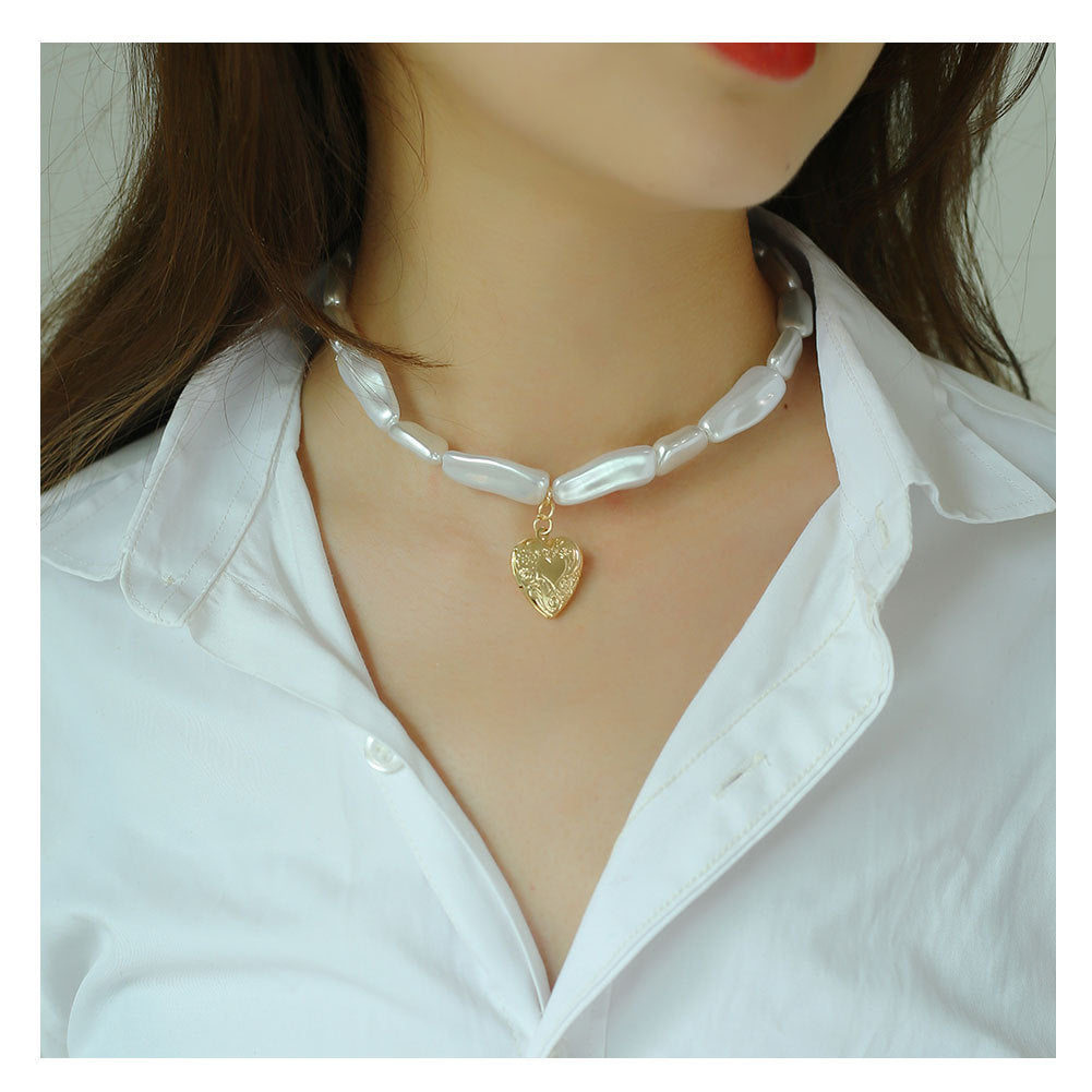 Alloy Pearl Love Pendant Necklace – Elegant Chain for Women