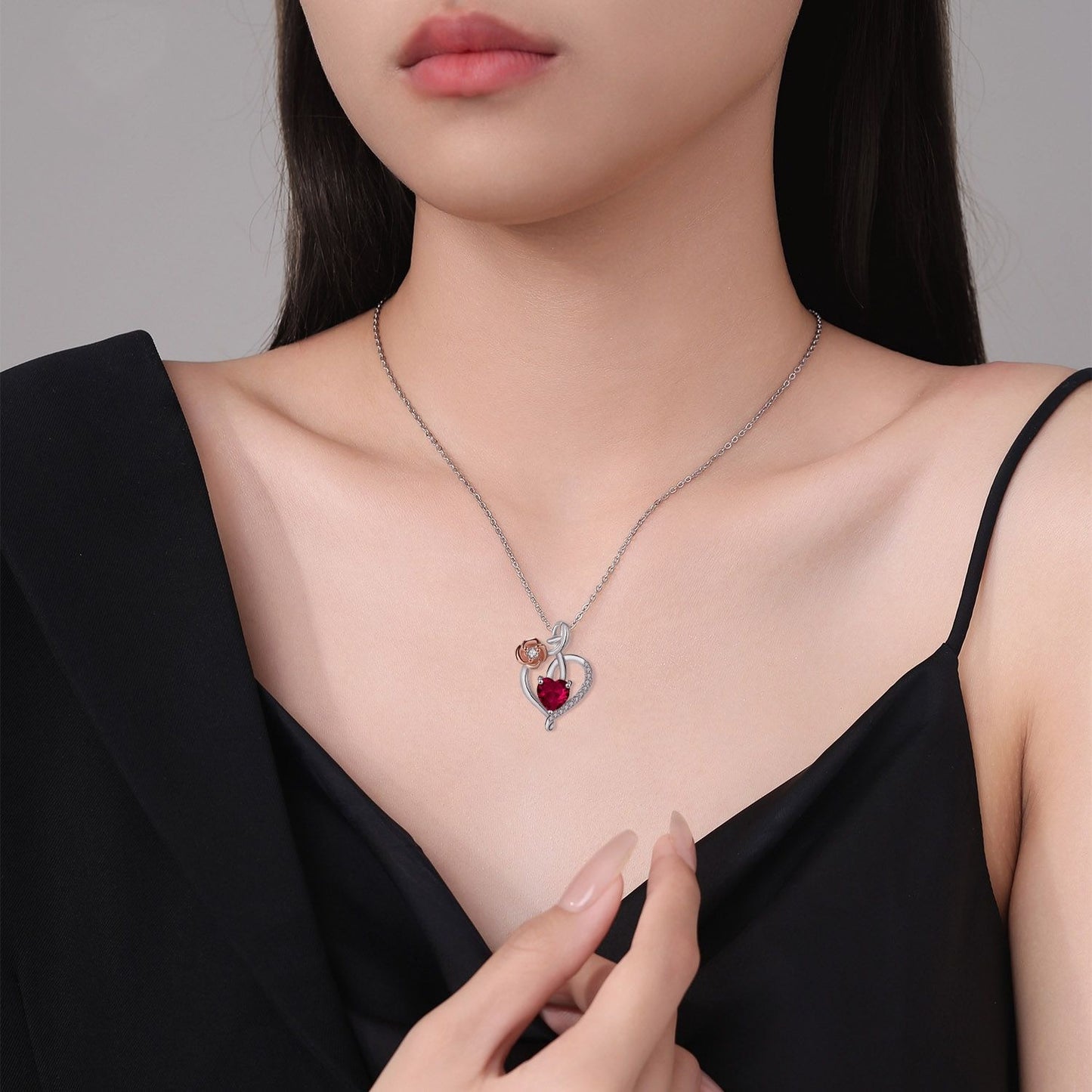 Rose Heart Pendant Necklace – Elegant Necklace for Women