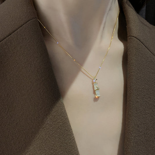 Bamboo Pendant Necklace – Elegant Nature-Inspired Chain for Women