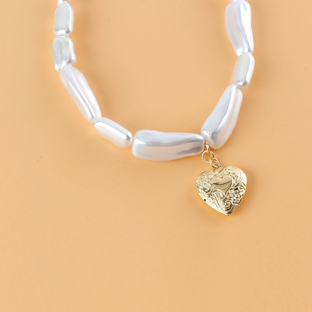 Alloy Pearl Love Pendant Necklace – Elegant Chain for Women