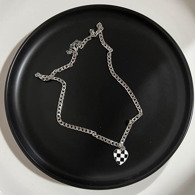 Vintage Pearl Butterfly Necklace – Love Pendant Chain for Women