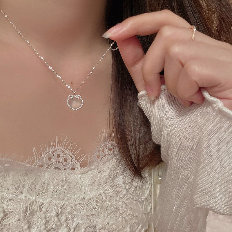 Pearl Love Clavicle Necklace – Elegant Chain for Women
