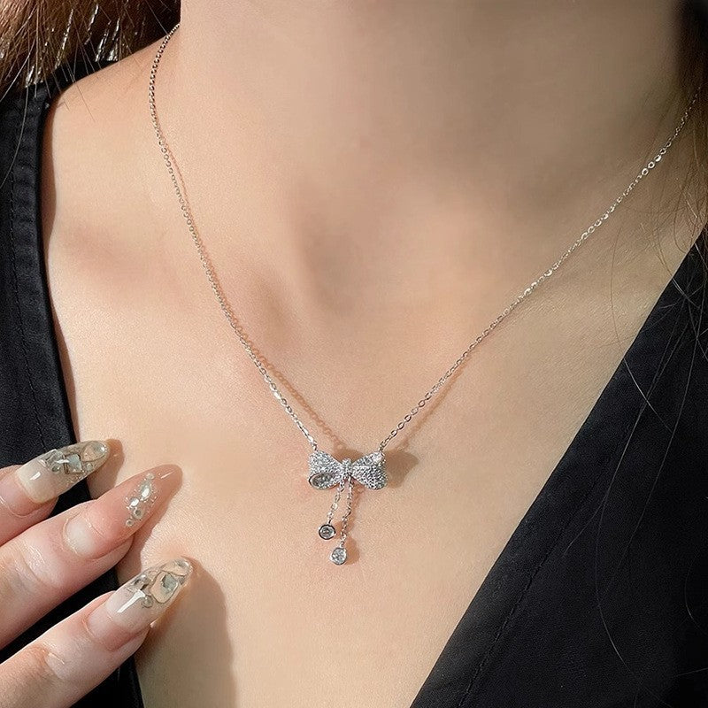 Pearl Love Clavicle Necklace – Elegant Chain for Women