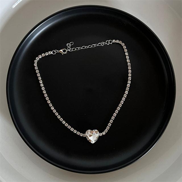 Vintage Pearl Butterfly Necklace – Love Pendant Chain for Women