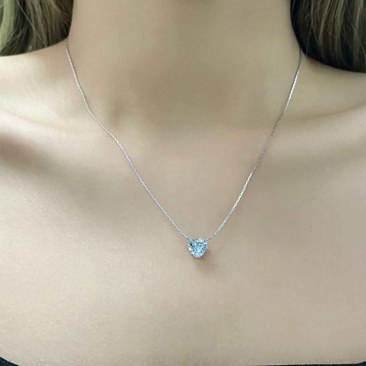 Summer Love Necklace – Elegant Minimal Pendant for Women