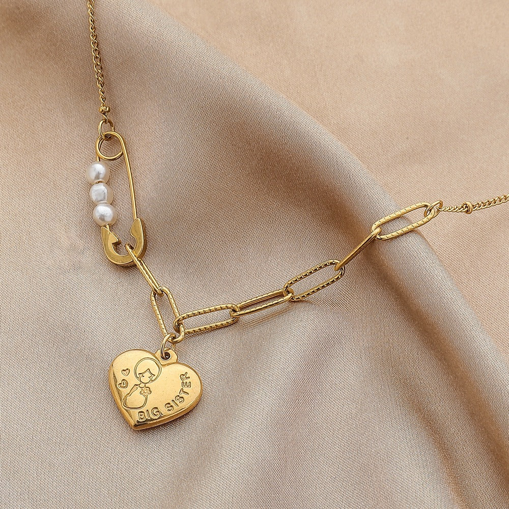 Golden Pearl Love Necklace – Elegant Brooch Pendant Chain for Women