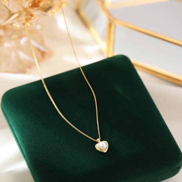 Silver Love Pearl Necklace – Elegant Heart Pendant Chain