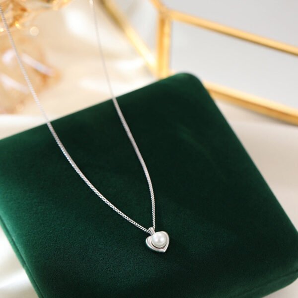Silver Love Pearl Necklace – Elegant Heart Pendant Chain